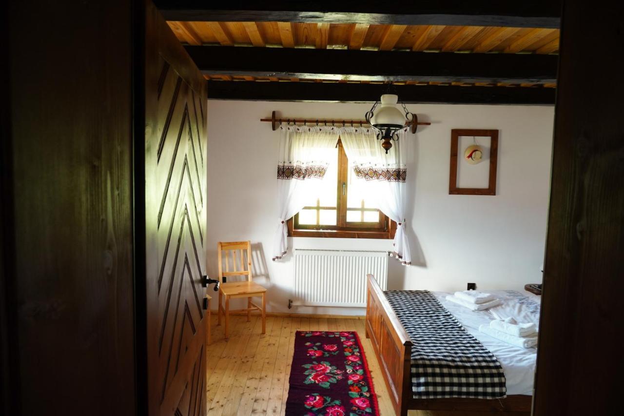 Casa Din Susani Calinesti  エクステリア 写真