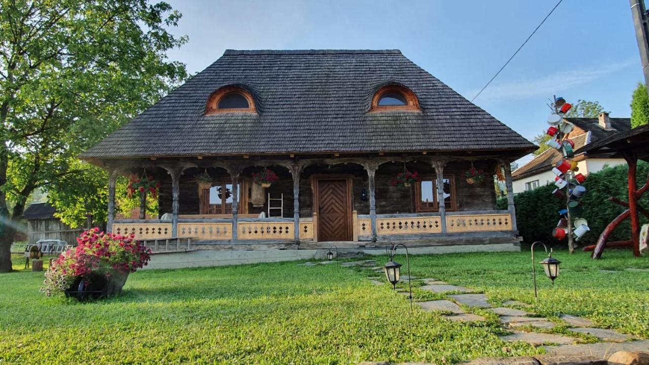 Casa Din Susani Calinesti  エクステリア 写真