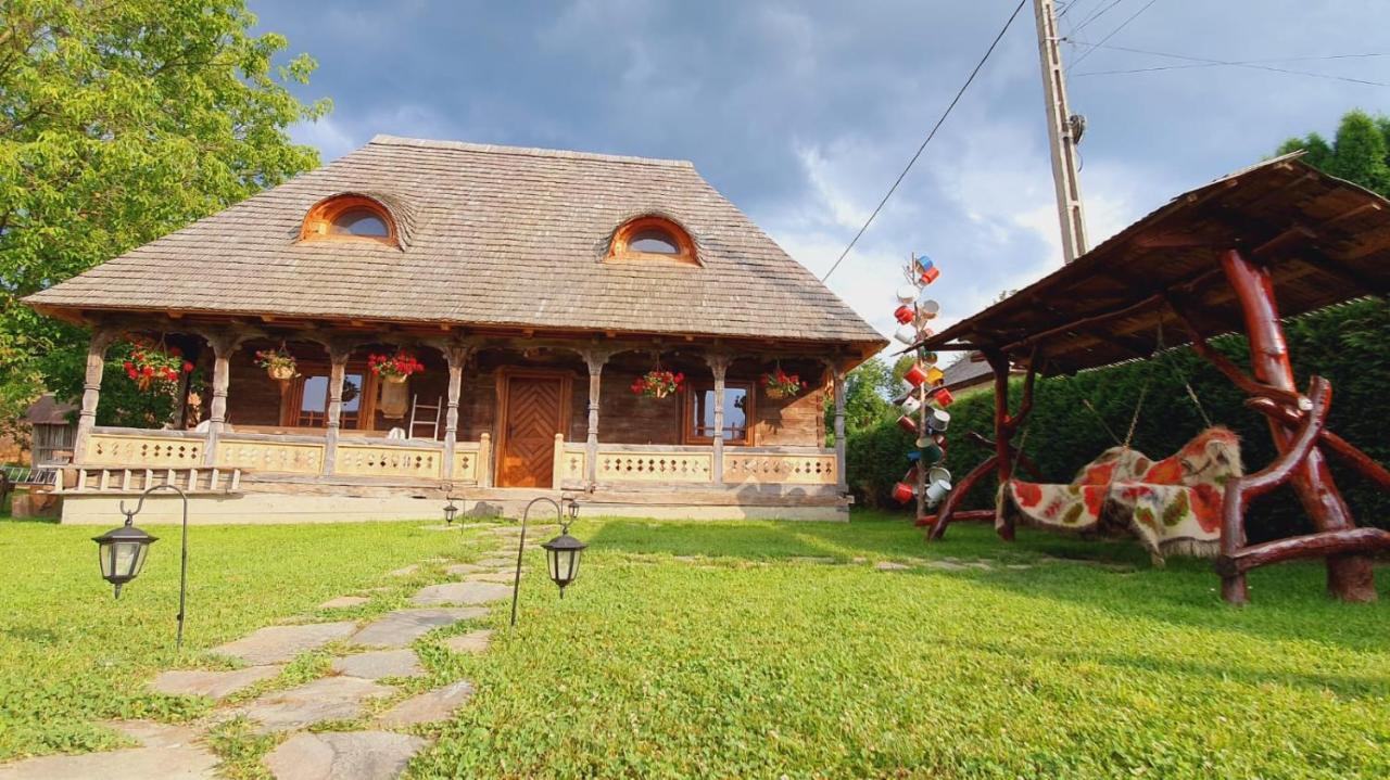 Casa Din Susani Calinesti  エクステリア 写真